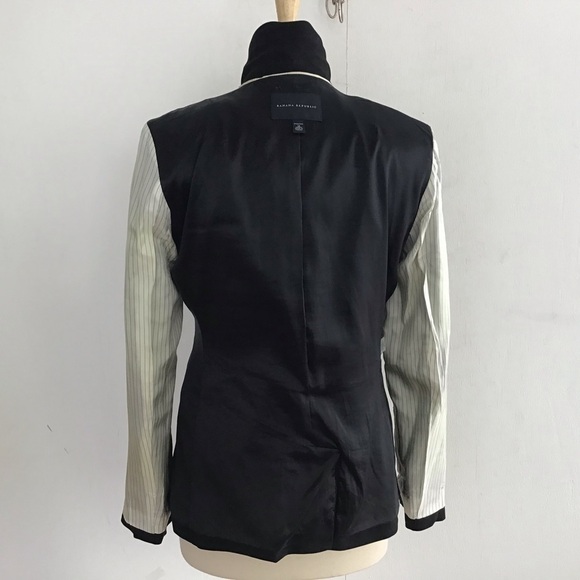 Banana Republic black three button stretch wool blend blazer size 10 - Picture 8 of 12